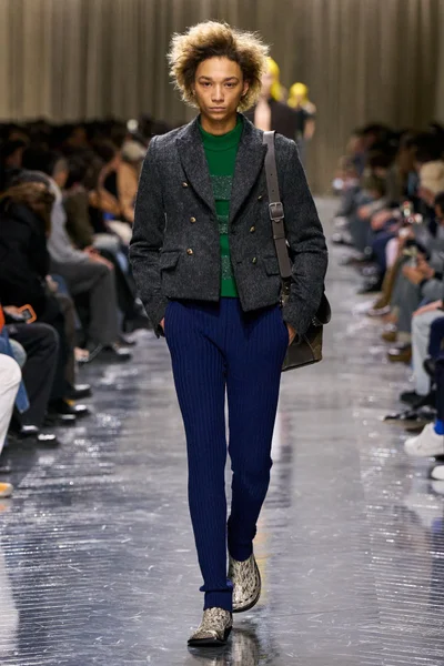 Look 42